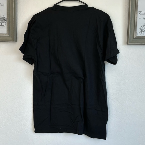 NWOT! Game of Thrones I Drink and Know Things Tee Size Medium - Picture 6 of 12